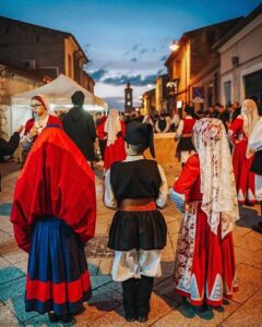 Oggi, a Usini, al via la 24ª edizione di “Ajo’ a Ippuntare”